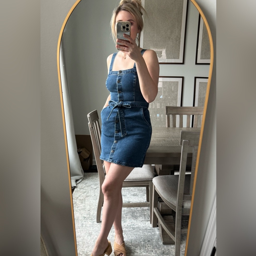 Hollister Medium Color Denim Button-Down Adjustable Strap Dress With Belt - Picture 12 of 16